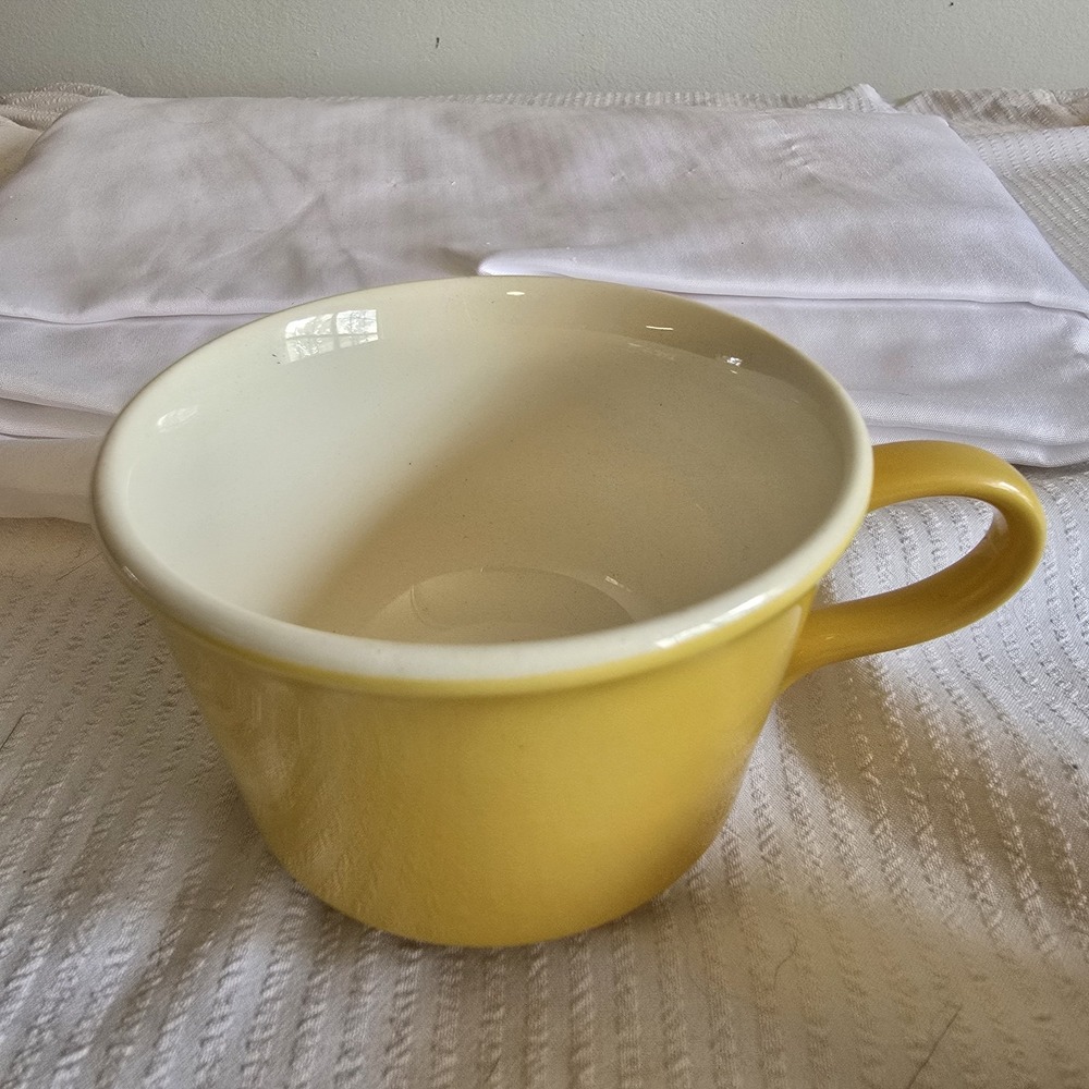 MCM 1970's Vintage US Ceramic Sunshine Yellow Coffee Mug/ Tea Cup Set Of Three - Picture 7 of 7
